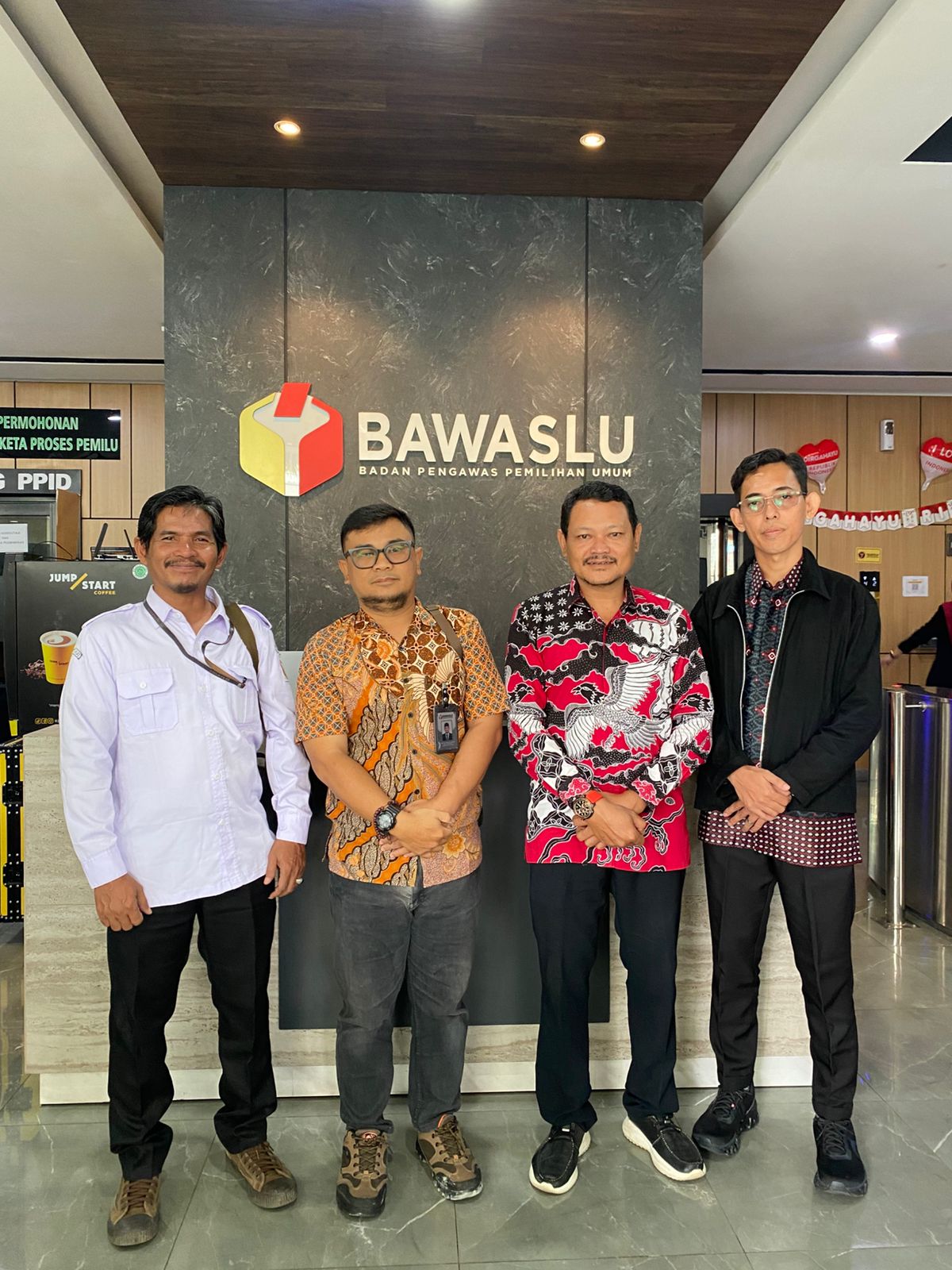 Pengantaran Laporan