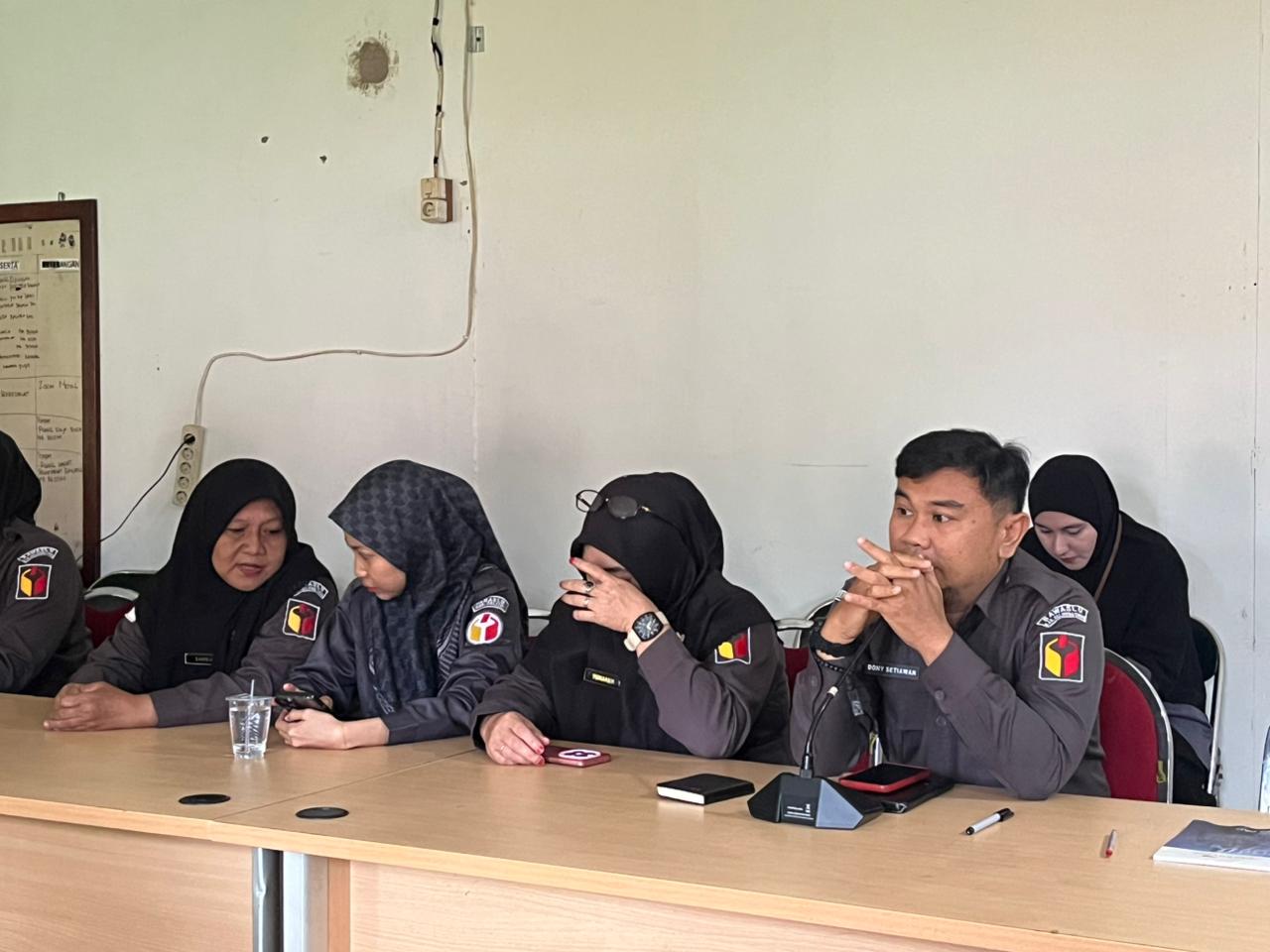 RAPAT INTERNAL